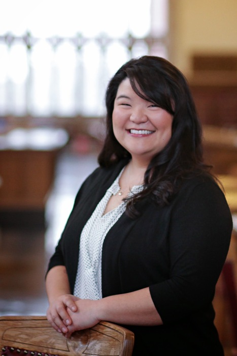 Leslie Tabor headshot