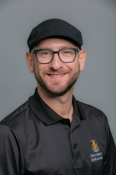 Cameron Neufeld headshot