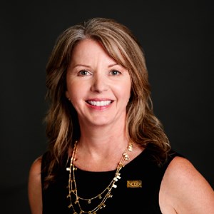 Debbie Hoffmann headshot